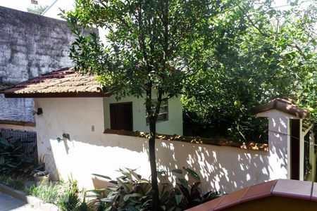 Casa à venda com 800m², 3 quartos e 2 vagasEdícula