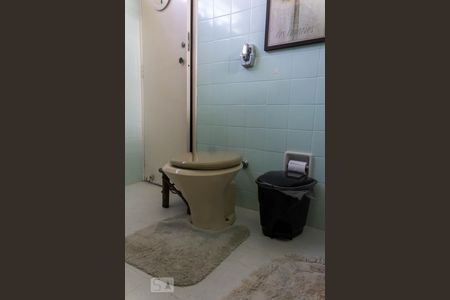 Casa à venda com 800m², 3 quartos e 2 vagasBanheiro