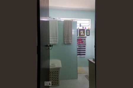 Casa à venda com 800m², 3 quartos e 2 vagasBanheiro