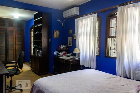 Casa à venda com 800m², 3 quartos e 2 vagasSuíte