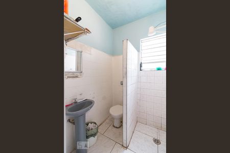 Banheiro de casa à venda com 2 quartos, 120m² em Vila Camargos, Guarulhos
