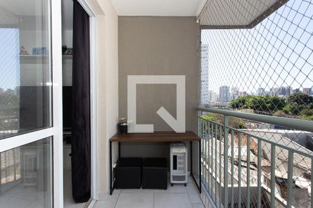 Apartamento à venda com 27m², 1 quarto e sem vaga Apartamento à venda com 27m², 1 quarto e sem vagaVaranda