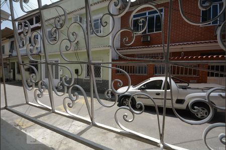 Vista Sala de casa de condomínio à venda com 2 quartos, 75m² em Taquara, Rio de Janeiro