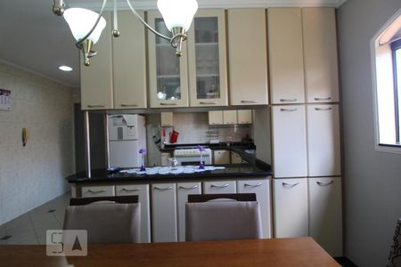 Casa à venda com 352m², 4 quartos e 5 vagasCozinha