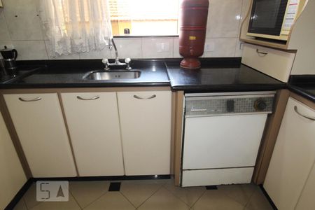 Casa à venda com 352m², 4 quartos e 5 vagasCozinha