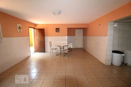 Casa à venda com 352m², 4 quartos e 5 vagasÁrea de Serviço