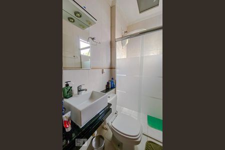 Casa de condomínio à venda com 120m², 3 quartos e 2 vagasBanheiro da Suite