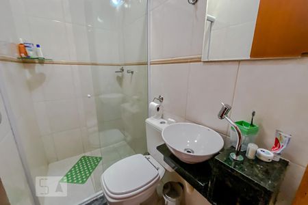 Casa de condomínio à venda com 120m², 3 quartos e 2 vagasBanheiro