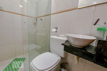 Casa de condomínio à venda com 120m², 3 quartos e 2 vagasBanheiro