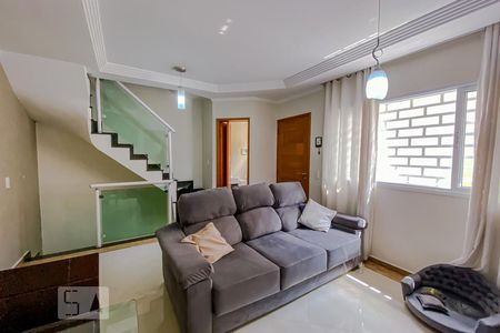 Sala de casa de condomínio à venda com 3 quartos, 120m² em Vila Esperança, São Paulo