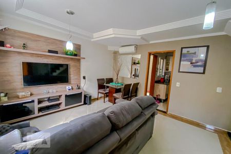 Sala de casa de condomínio à venda com 3 quartos, 120m² em Vila Esperança, São Paulo