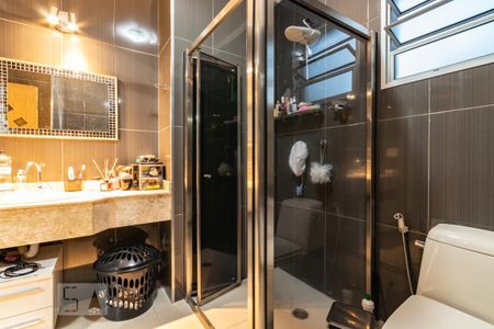 Casa à venda com 220m², 4 quartos e 5 vagas Casa à venda com 220m², 4 quartos e 5 vagasBanheiro quarto 2