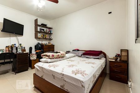 Casa à venda com 220m², 4 quartos e 5 vagas Casa à venda com 220m², 4 quartos e 5 vagasQuarto 2 suíte