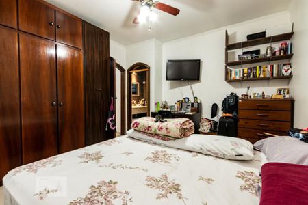 Casa à venda com 220m², 4 quartos e 5 vagas Casa à venda com 220m², 4 quartos e 5 vagasQuarto 2 suíte