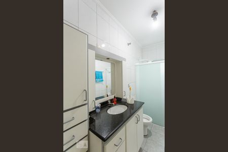 Casa à venda com 250m², 4 quartos e 3 vagasBanheiro - Torneira