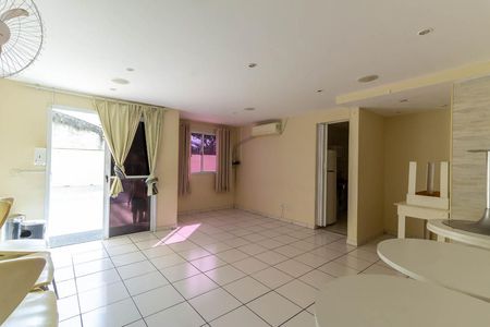 Apartamento à venda com 48m², 2 quartos e 1 vagaÁrea comum - Salão de festas