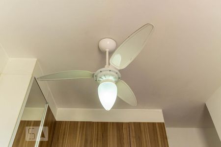 Apartamento à venda com 48m², 2 quartos e 1 vagaDetalhe da Suíte