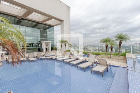 Studio para alugar com 41m², 1 quarto e 1 vaga Studio para alugar com 41m², 1 quarto e 1 vagaPiscina