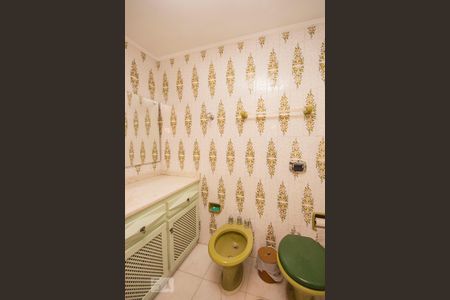 Apartamento à venda com 137m², 3 quartos e 2 vagasBanheiro da Suíte