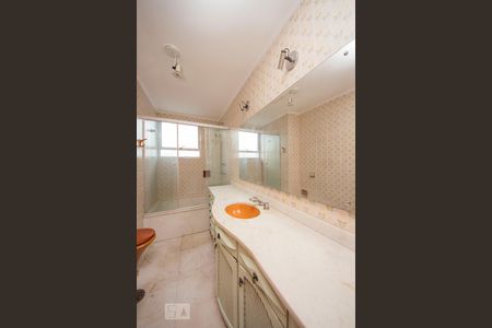 Apartamento à venda com 137m², 3 quartos e 2 vagasBanheiro Social