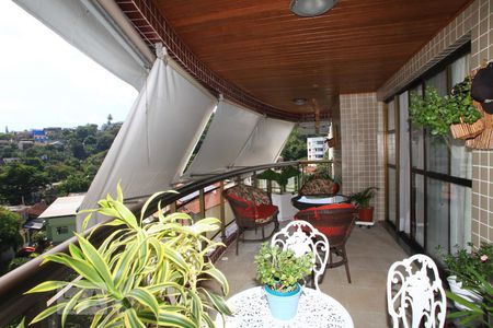 Apartamento à venda com 300m², 4 quartos e 2 vagasVaranda da Sala