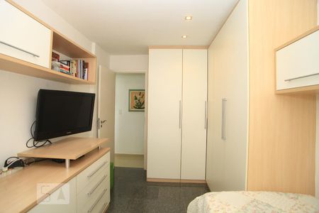 Apartamento à venda com 300m², 4 quartos e 2 vagasQuarto 2