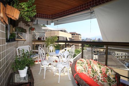 Apartamento à venda com 300m², 4 quartos e 2 vagasVaranda da Sala