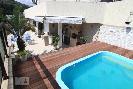 Apartamento à venda com 300m², 4 quartos e 2 vagasPiscina