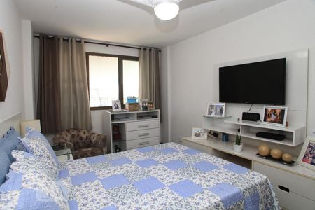 Apartamento à venda com 300m², 4 quartos e 2 vagasSuíte