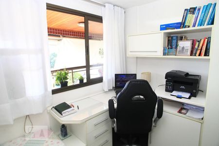 Apartamento à venda com 300m², 4 quartos e 2 vagasQuarto 1