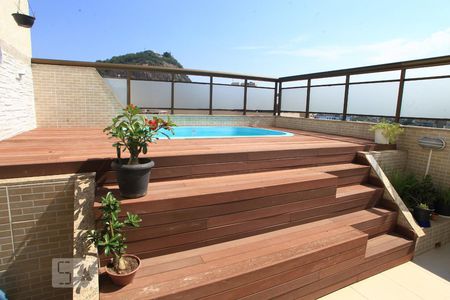 Apartamento à venda com 300m², 4 quartos e 2 vagasPiscina