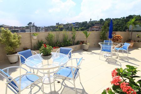 Apartamento à venda com 300m², 4 quartos e 2 vagasCobertura