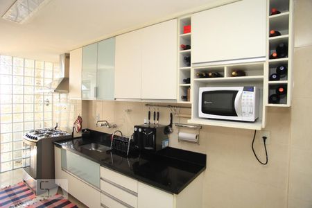 Apartamento à venda com 300m², 4 quartos e 2 vagasCozinha