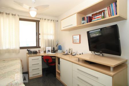 Apartamento à venda com 300m², 4 quartos e 2 vagasQuarto 2