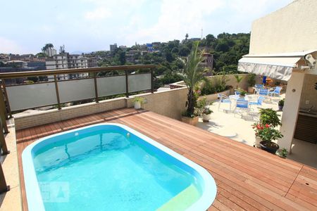 Apartamento à venda com 300m², 4 quartos e 2 vagasPiscina