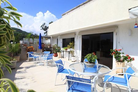 Apartamento à venda com 300m², 4 quartos e 2 vagasCobertura