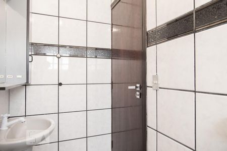 Casa à venda com 326m², 4 quartos e 5 vagasBanheiro da Suite 3