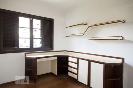Casa à venda com 326m², 4 quartos e 5 vagasSuite 2