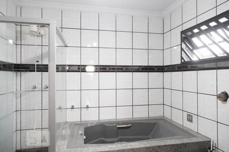 Casa à venda com 326m², 4 quartos e 5 vagasBanheiro da Suite