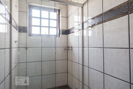 Casa à venda com 326m², 4 quartos e 5 vagasBanheiro da Suite 2