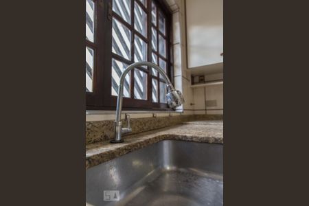 Casa à venda com 326m², 4 quartos e 5 vagasCozinha