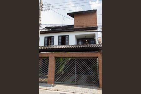 Casa à venda com 326m², 4 quartos e 5 vagasFachada