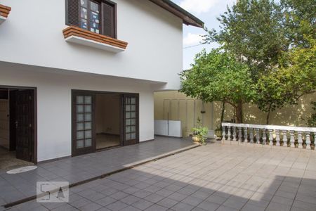 Casa à venda com 326m², 4 quartos e 5 vagasQuintal