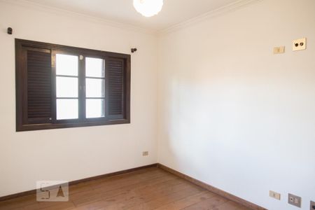 Casa à venda com 326m², 4 quartos e 5 vagasSuite