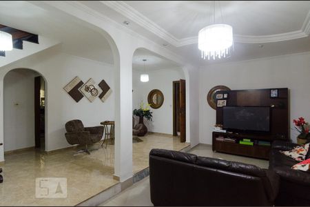 Sala de casa para alugar com 4 quartos, 230m² em Jardim Maria Adelaide, São Bernardo do Campo
