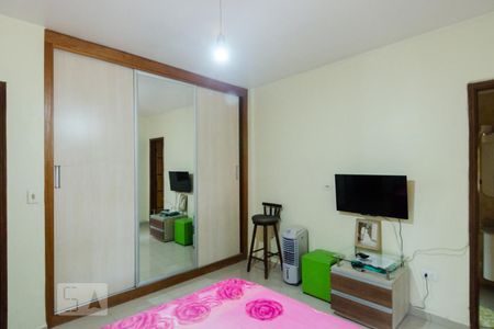 Quarto da suíte de casa para alugar com 4 quartos, 230m² em Jardim Maria Adelaide, São Bernardo do Campo