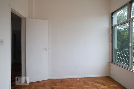 Apartamento à venda com 136m², 4 quartos e sem vagaQuarto 2