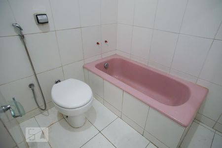 Apartamento à venda com 136m², 4 quartos e sem vagaBanheiro 2