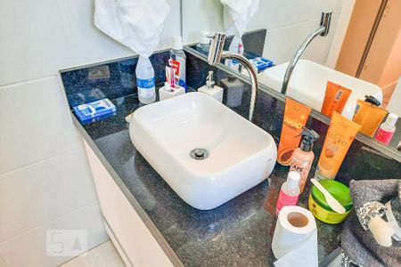 Apartamento à venda com 56m², 2 quartos e 1 vaga Apartamento à venda com 56m², 2 quartos e 1 vagaBanheiro da Suíte