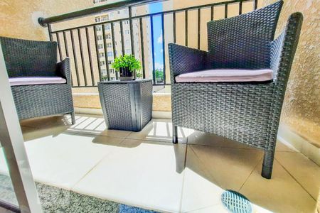 Apartamento à venda com 56m², 2 quartos e 1 vaga Apartamento à venda com 56m², 2 quartos e 1 vagaVaranda